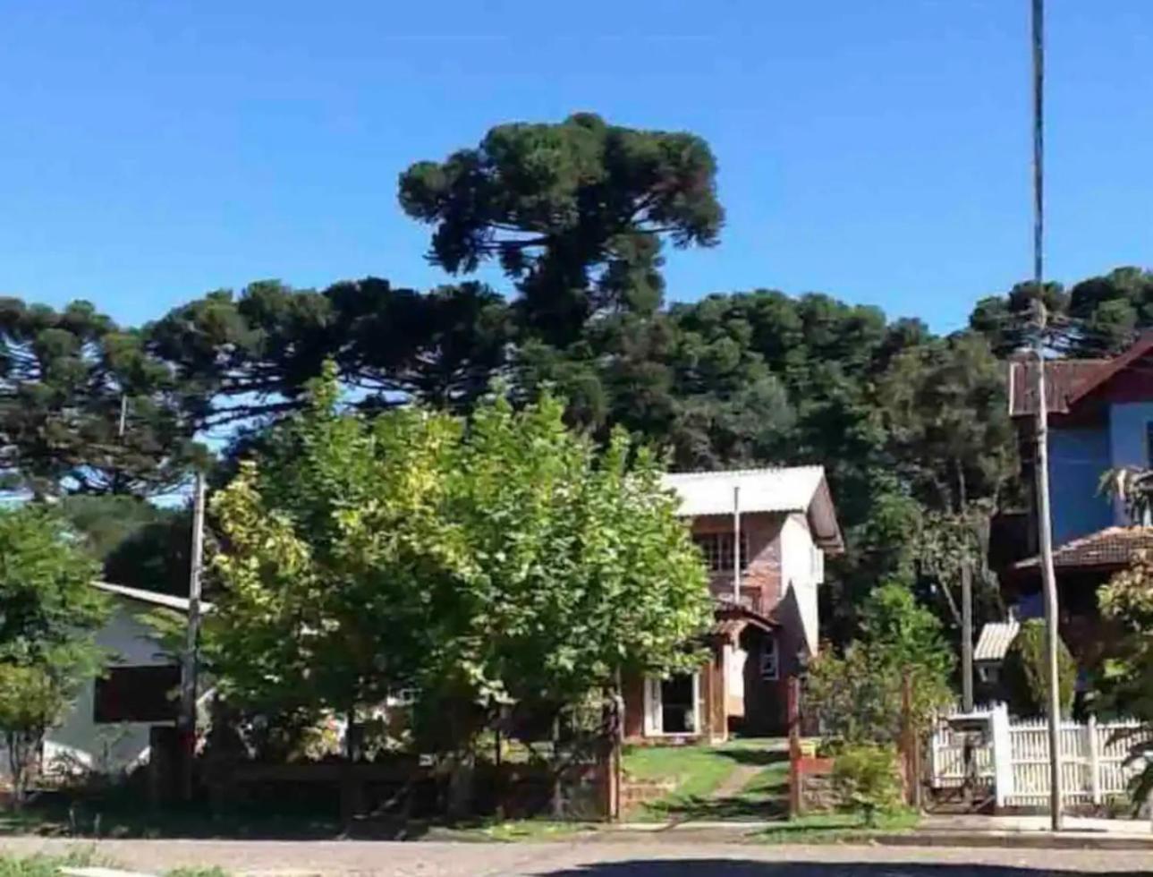 Hospedagem Da Dona Carla Canela Exterior photo